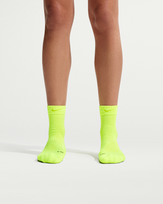 Nike Run Lightweight Running Micro-Crew Socks (1 Pair). Nike SG